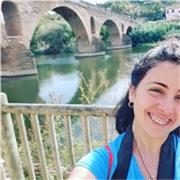Studentessa di musicologia impartisce lezioni di storia della musica, teoria e solfeggio