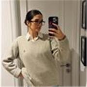 Persona sociable muy risueña y que se le dan bien los niños