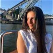 Profesora de primaria con experiencia para todas las edades y niveles. Profesora de inglés para niños, adolescentes y adultos.