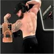 Monitor profesor con amplios conocimientos en el sector del fitness y la nutrición para todas las edades y las capacidades. 