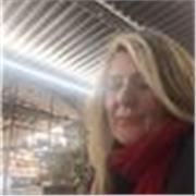 Hello, ti voglio insegnare a ridere e scherzare in inglese. Ho vissuto 10 anni in USA , con me ci riuscirai 