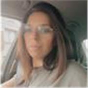 Passionnée par la réussite des enfants, j’aide les élèves du primaire à progresser en français.