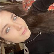 Offro lezioni private a studenti e studentesse delle medie e superiori, a casa mia oppure online, sono pronta ad aiutare in base alle proprie necessità!