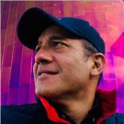 Llevo 30+ años creando y transmitiendo conocimiento. Desarrolla tus habilidades de diseño conmigo.