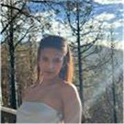 Estudiante de Literatura y Lengua española, busca formarse mientras estudia.