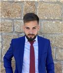 He superado las asignaturas del grado en ade con buenas notas y tengo vocación de ser profesor. 
