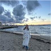 I am an enthusiastic and passionate individual who thrives on teaching and learning her native language, Italian.