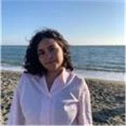 Attrice di teatro, laureata in recitazione, mi offro per dare lezioni a chi cerca un insegnante di teatro privata