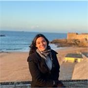 Maestra de Español con manejo del Inglés conversacional