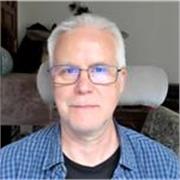 Profesor de dibujo, ilustración, pintura y motion design con más de 20 años de experiencia profesional.