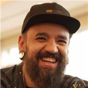 Fluent English tutor with 15 years' experience offering online classes or mentorships Drawing lessons for teenagers n adults