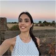 Profesora titulada en magisterio. Puedo hacer repaso para primaria y Eso. También puedo impartir clase de italiano (tengo C1)