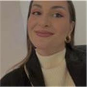 Graduada en Estudios Ingleses, con experiencia en academia de inglés