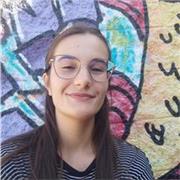 Soy una chica joven graduada en Bioquímica y que actualmente estudia el Máster de Microbiología en Bilbao.