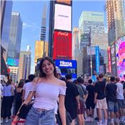 Sono una studentessa di quinto liceo. Offro lezioni e aiuto compiti sia in presenza sia online a ragazzini di elementari e medie