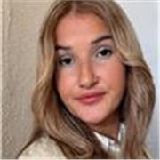 Persona que ha dado clases de primaria y español durante 6 años en centros de acogida 