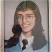Soy una graduada en Estudios Clásicos y tengo experiencia dando clases particulares en el ámbito de humanidades.