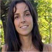 Profesora de Educación Infantil y Primaria, con C1 de inglés y euskera.
