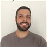 Periodista bilingüe y reclutador responsable, ideal para el apoyo escolar y garantizar un entorno de aprendizaje seguro y efectivo