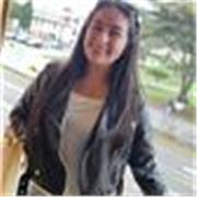 Ingeniera que imparte clases a todas las edades