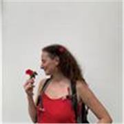 Profesora de inglés, de catalán o de castellano)para todas las edades. Opción conversacional y de preparación de exámenes.