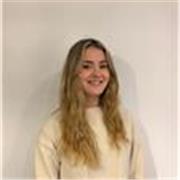 Me considero una persona entregada para ayudar a los niños y las niñas que necesiten refuerzo escolar. Soy una persona trabajadora