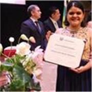 Profesora de canto para niños y jóvenes, virtual y dinámico