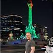 Profesor de inglés con experiencia en clases para niños y adultos