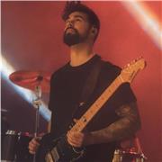 ¿Quieres profesionalizarte y crecer laboralmente como guitarrista?