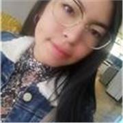 Profesora de matemáticas con experiencia en trabajo con niños y adolescentes