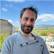 Life Coach certificato e abilitato in 21 paesi esperto nello sviluppo e gestione dell'intelligenza emotiva offre supporto