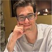 Soy estudiante de ingeniería y domino ampliamente diferentes asignaturas como física, química, matemáticas y tecnología