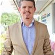 Profesor de Español con experiencia en trabajo con niños, adolescentes y adultos