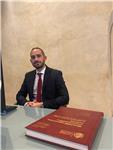 Maestro di scuola elementare e professore di psicologia offre ripetizioni e aiuto compiti in materie umanistiche