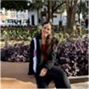 Profesora de español para niños y extranjeros, ubicada en Palma de Mallorca.