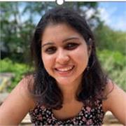 Englischlehrerin, die Englisch auf Muttersprachenniveau beherrscht. Komm und lern mit!