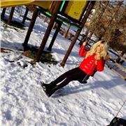 Laureata in giurisprudenza e diplomata in lingue impartisce lezioni di lingua inglese,francese,spagnolo e diritto