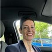 Me llamo Gloria, soy ingeniera informática, tengo el CAP de matemáticas. Soy paciente, con buena actitud y con ganas de enseñar