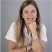 Profesora de Física y Química para alumnos de la ESO en remoto
