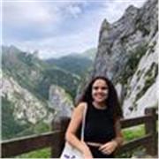 Profesora de refuerzo para estudiantes de ESO