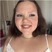 Insegnante di inglese offre lezioni, ripetizioni, aiuto compiti e aiuto preparazione di esami in inglese