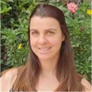 Profesora titulada en inglés con 5 años de experiencia. 