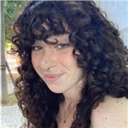 Estudiante de grado con disponibilidad de ofrecer clases.