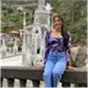 Profesora de español, con experiencia en enseñanza de jóvenes y adultos