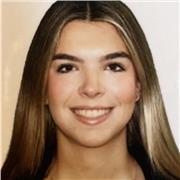 Profesora de inglés y de más materias e idiomas para edades comprendidas des de los 3 hasta los 18 años.