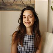 Estudiante de Magisterio y graduada en Comunicación Audiovisual se ofrece para dar apoyo y refuerzo en la etapa de primaria