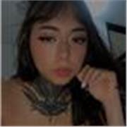 He hecho varios cursos enfocado en artes plásticas , además de apasiona el enseñar algo que me gusta mucho 