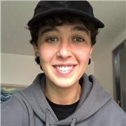 Lezioni personalizzate di grafica e suite Adobe, ideali per studenti o appassionati che vogliono approfondire o scoprire da zero i