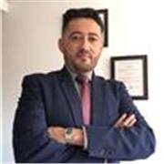 Profesor en el área de humanidades, con experiencia en formación de niños, jóvenes y adultos