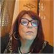 Laureata in psicologia . Master in counseling e coaching impartisce lezioni di counseling